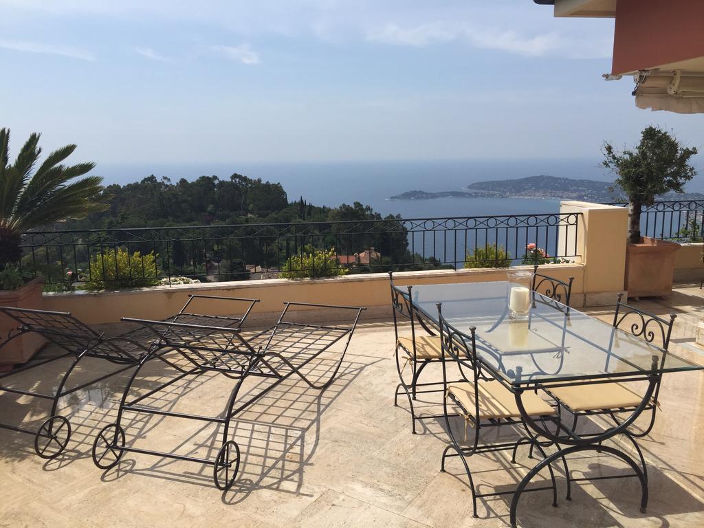 Sunny Panoramic Balcony *