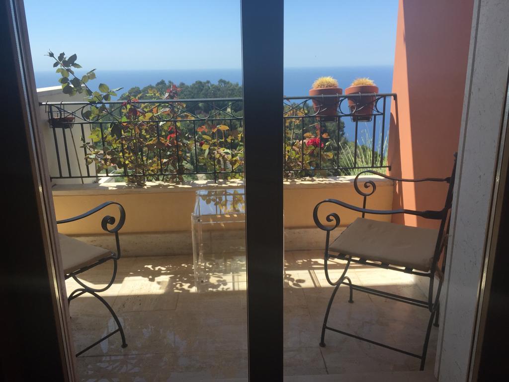 Sunny Panoramic Balcony Apartment *