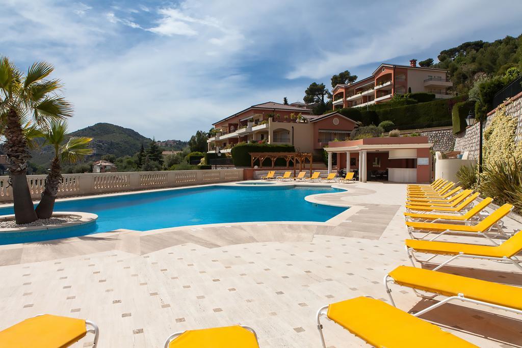 Sunny Panoramic Balcony Apartment